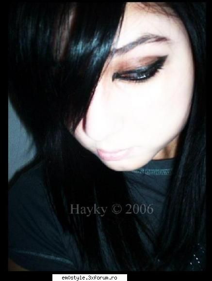 emo kid prieteni, astazi vreau sa va gandurile care ma macina de mult timp si pe care ma gandeam sa