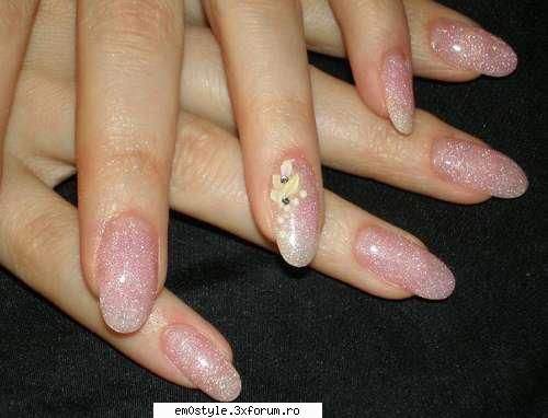 :wink2: manichiuri (facute cu gel) super tare !