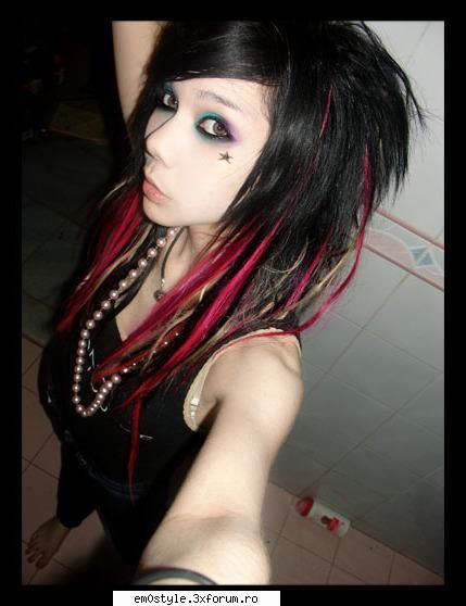 poze cu fete emo :x
