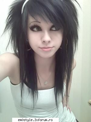 Poze cu fete emo :X - hy! i'm new here! :D - Em0-GirL