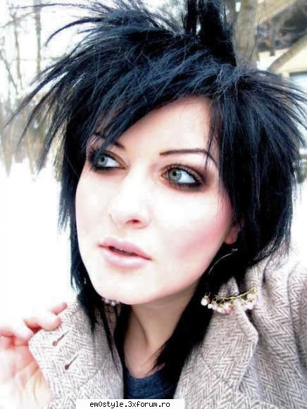 Poze cu fete emo :X - She is perfect likje me :P!!! - Em0-GirL
